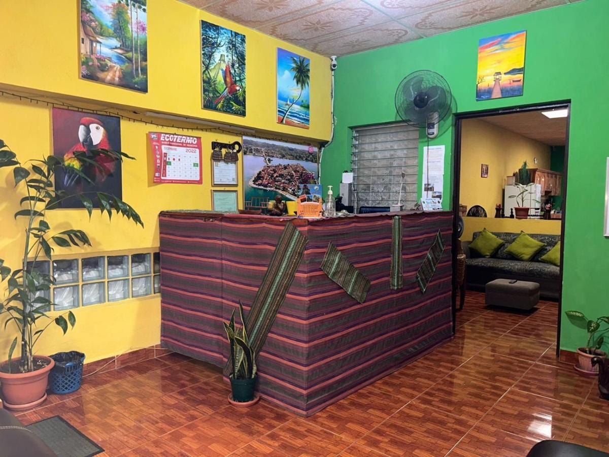 Casa Maya Itza Flores Exterior photo