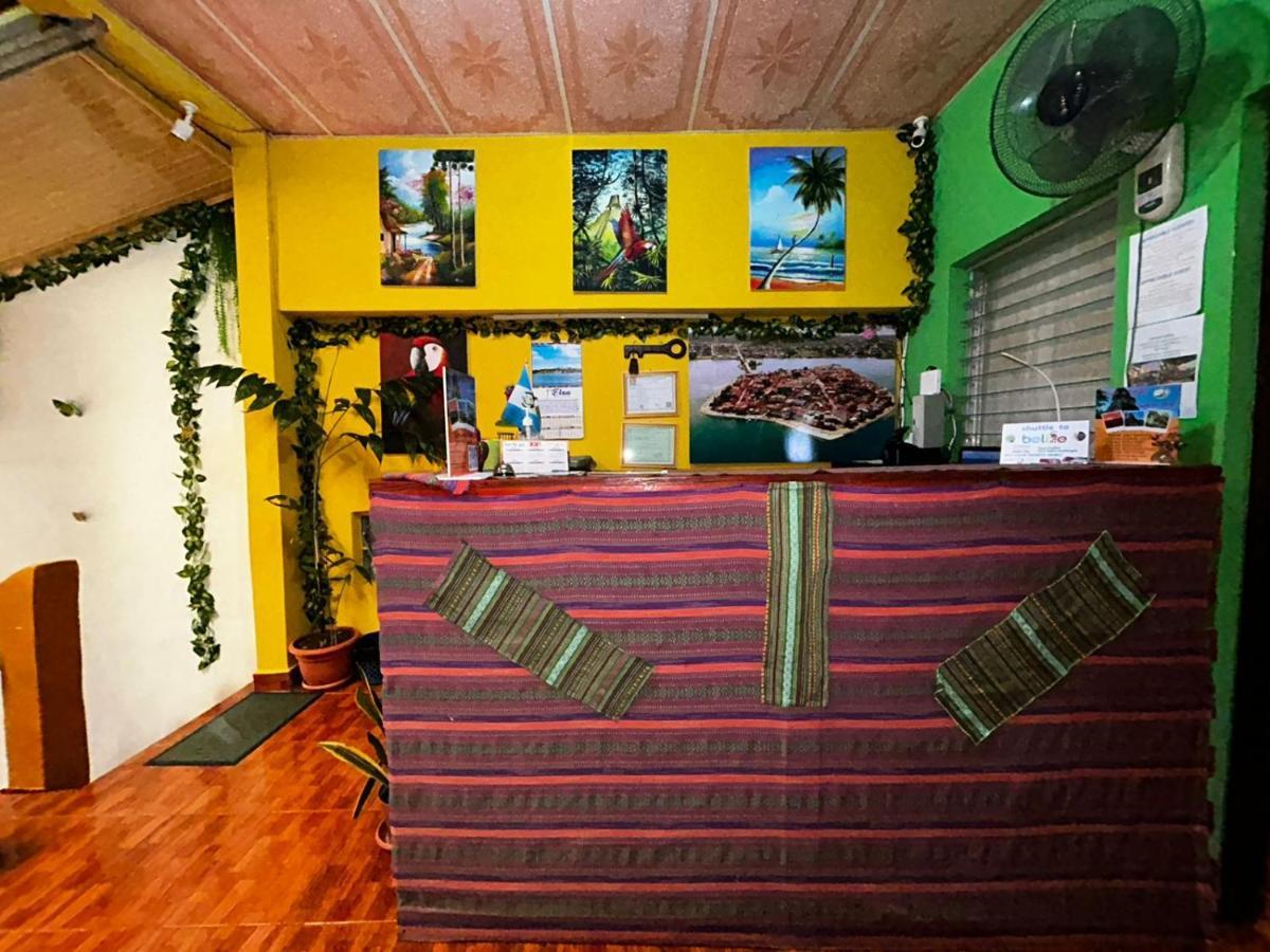 Casa Maya Itza Flores Exterior photo