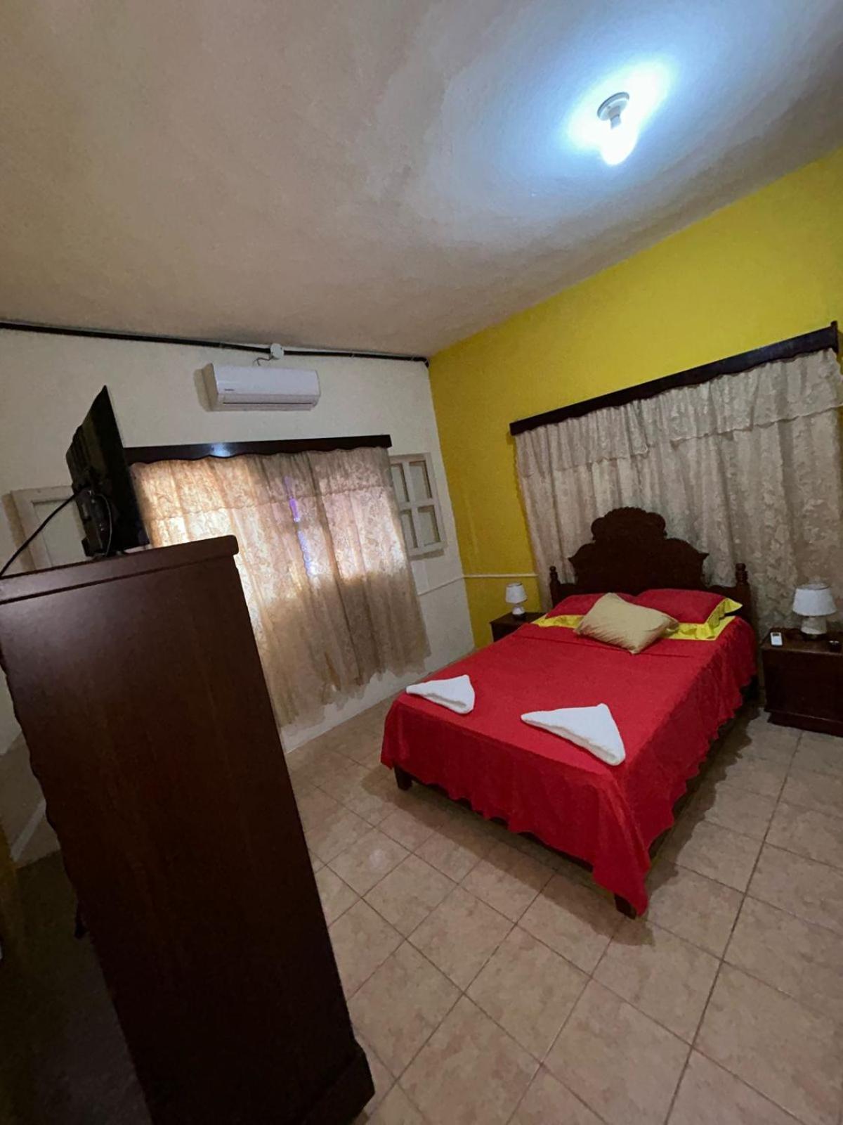 Casa Maya Itza Flores Exterior photo