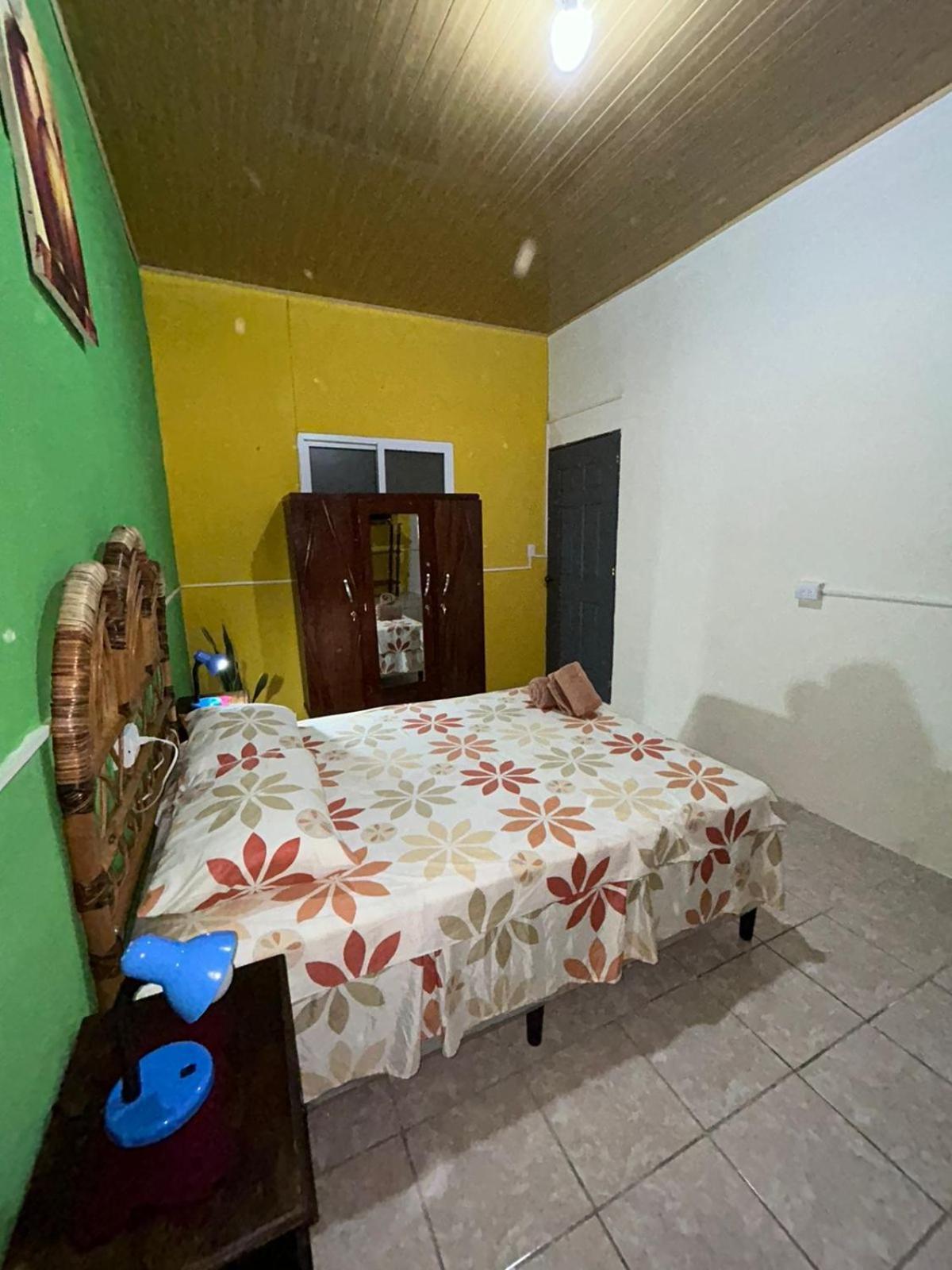 Casa Maya Itza Flores Exterior photo