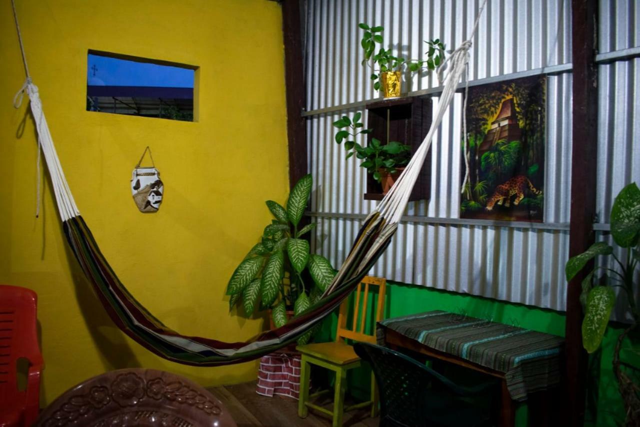 Casa Maya Itza Flores Exterior photo