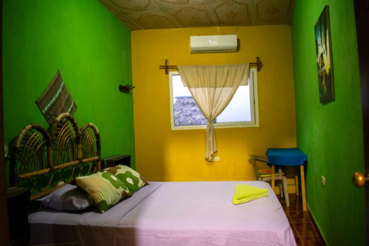 Casa Maya Itza Flores Exterior photo